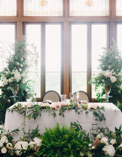 sweetheart table